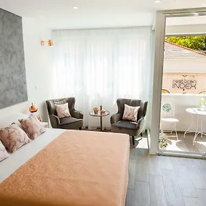 *** Guest house Rose Gold & Studio With Balcony Croatia